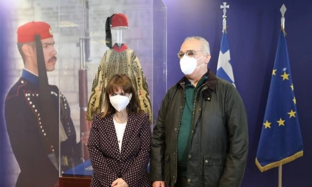Α. Σακελλαροπούλου: Παρέστη στη τελέτη εορτασμού του Αγ. Γεωργίου του Φουστανελά (Βίντεο)